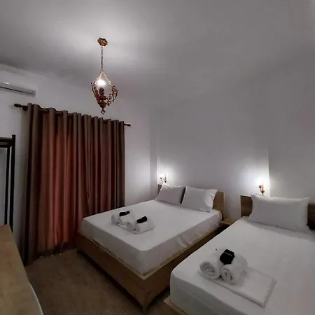 Lion's Lair ホテル 3*