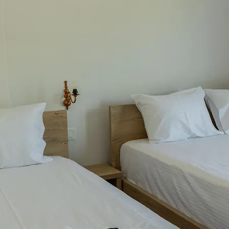 Lion's Lair 3* ヒマラ