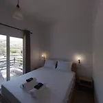 Athena's & Kostas Hotel 3*