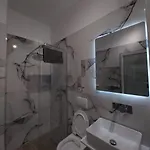 Athena's & Kostas Hotel Himarë