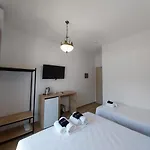 Hotel Athena's & Kostas 3*