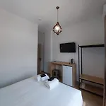 Athena's & Kostas 3* Himarë