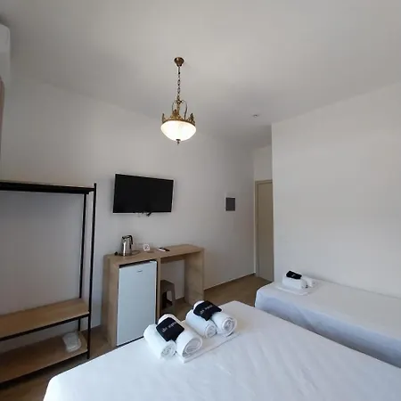 Hotel Lion's Lair 3*