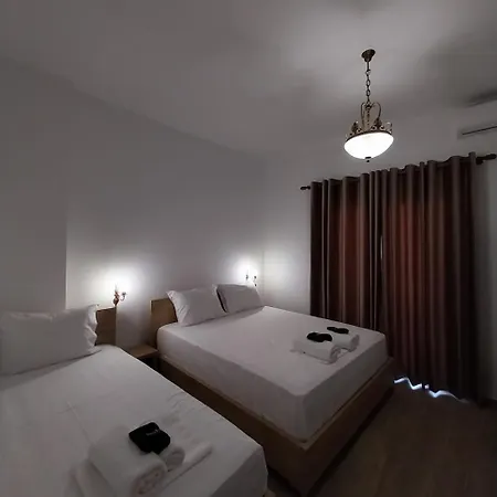 Otel Athena's & Kostas Himarë