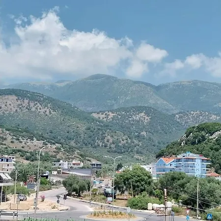 Hotel Lions Lair Himarë