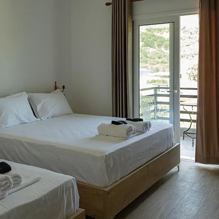 Otel Athena's & Kostas