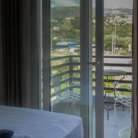 Athena's & Kostas Hotel Himarë