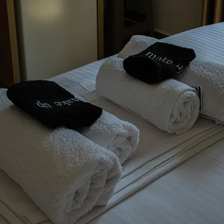 Otel Athena's & Kostas Himarë