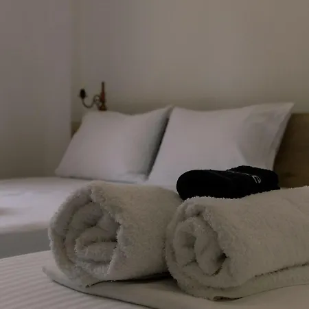 Otel Athena's & Kostas 3*