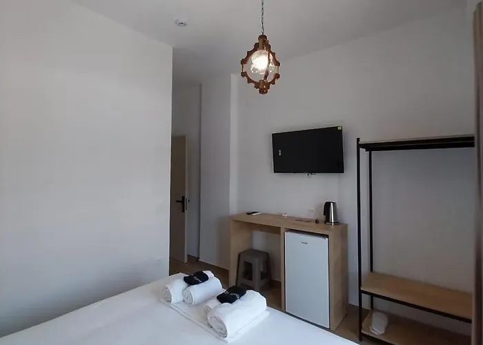 Lion's Lair 3* Himare