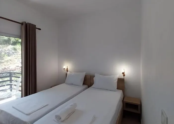 Hotel Lion's Lair 3*