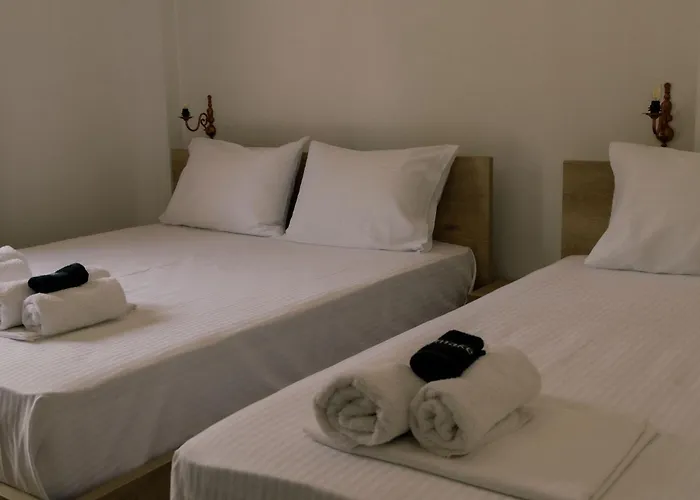 Lion's Lair Hotel 3*