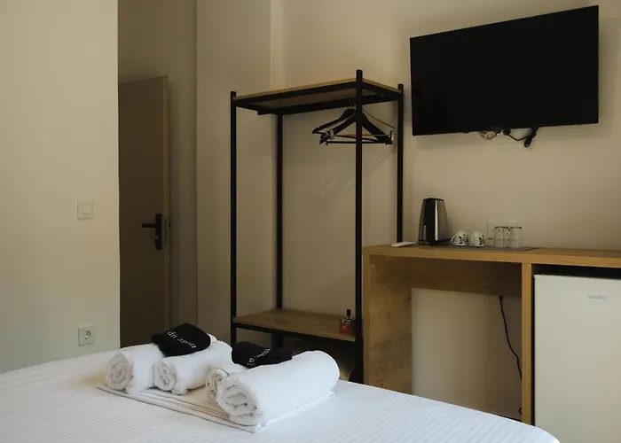 Lion's Lair Hotel
