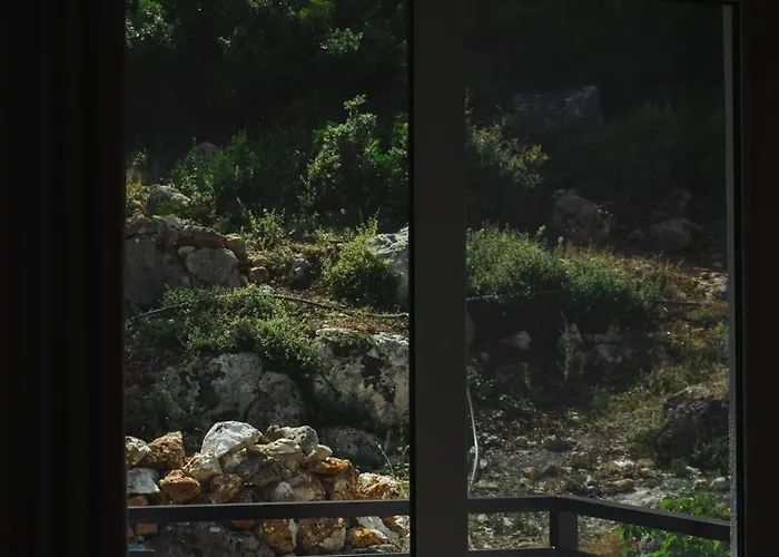 Hotel Lion's Lair 3*